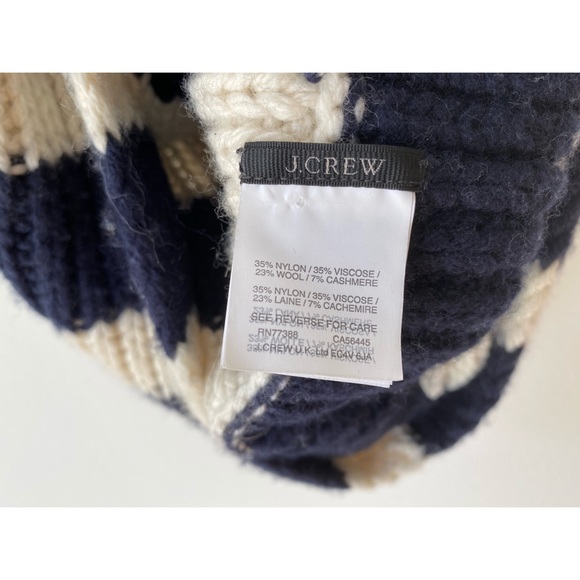 J. CREW Infinity Scarf 🧣 - Picture 6 of 6